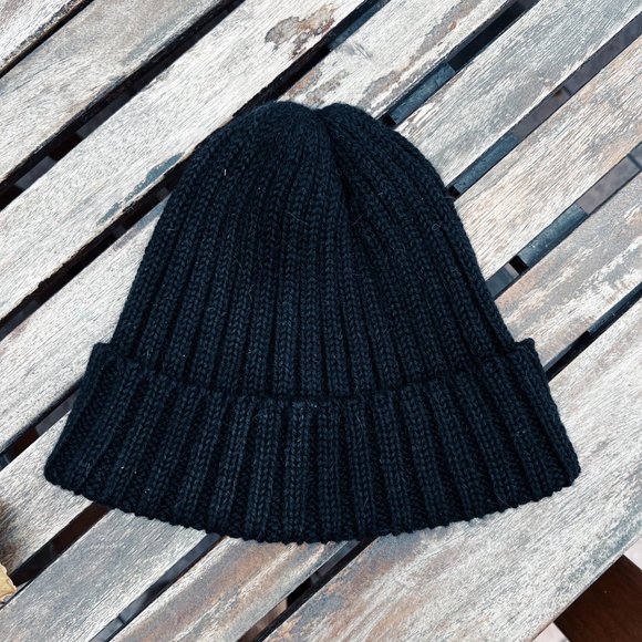 Ana + Zac Alpaca Toque - Picture 5 of 6